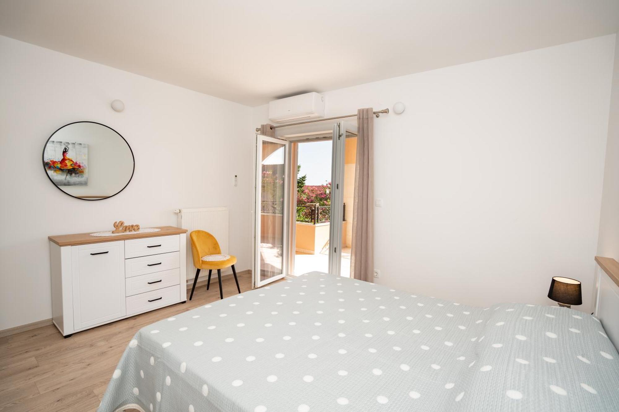 Apartments Tomulic Novalja Eksteriør billede