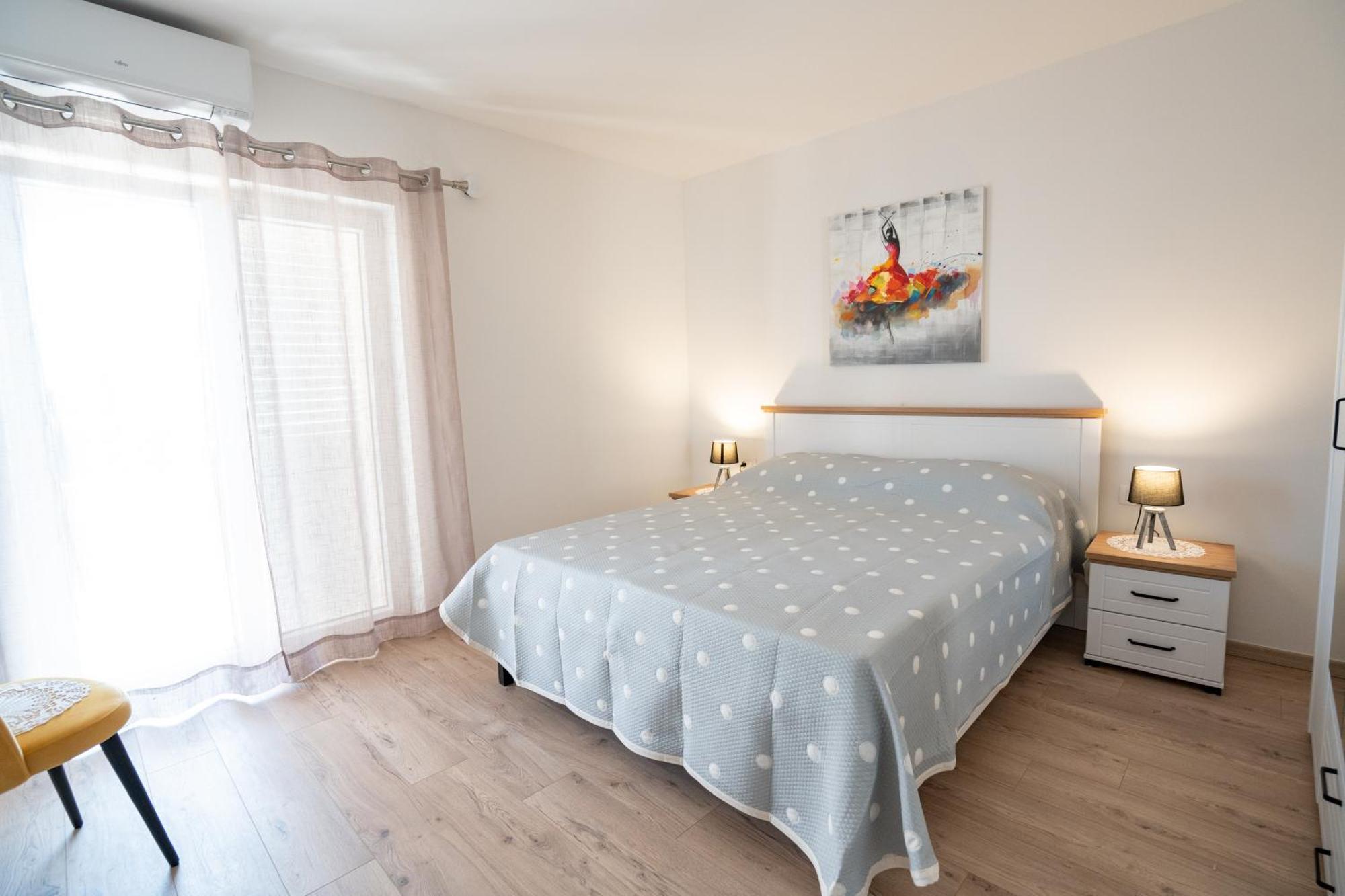 Apartments Tomulic Novalja Eksteriør billede