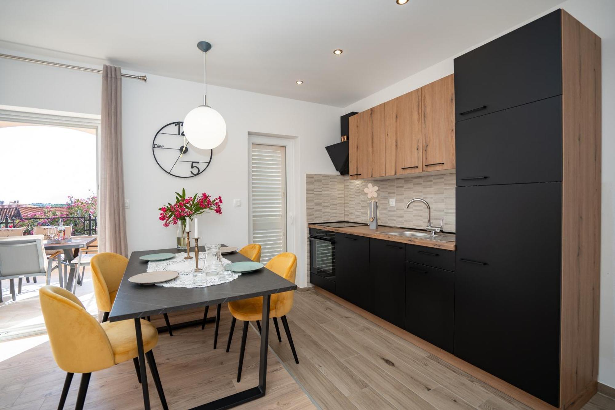 Apartments Tomulic Novalja Eksteriør billede